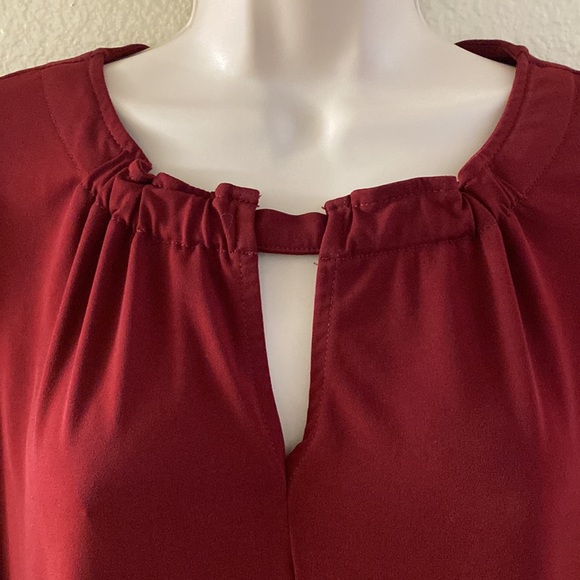 Deep Red Top - Picture 2 of 7